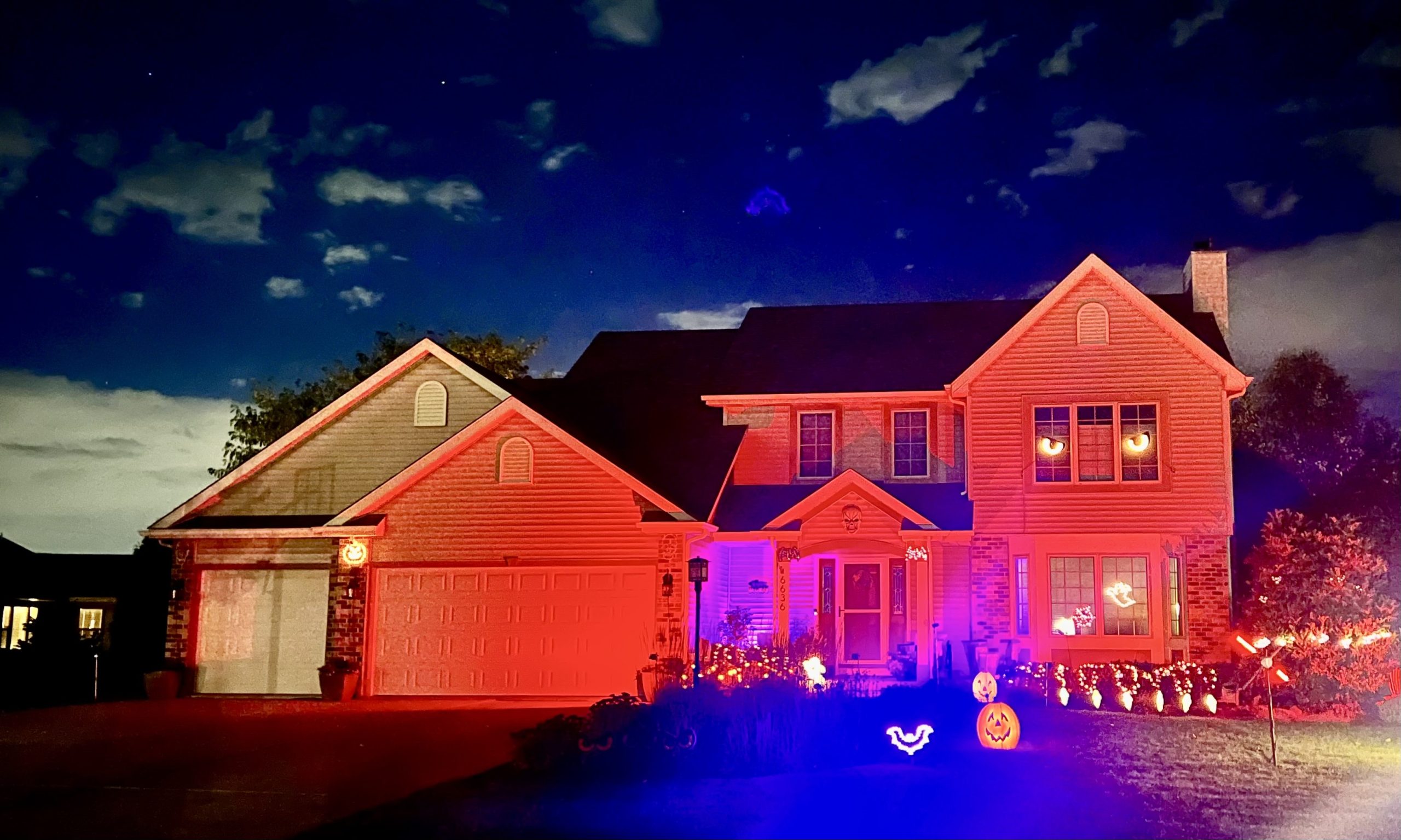 Jamestown neighborhood features 2 Halloween light shows - Vimarsana News