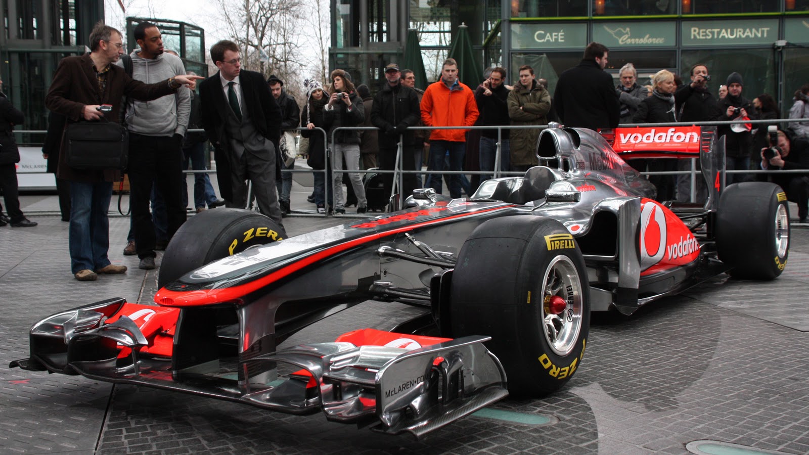 Mclaren Mp4 27 F1 Race Car Racing Wheels