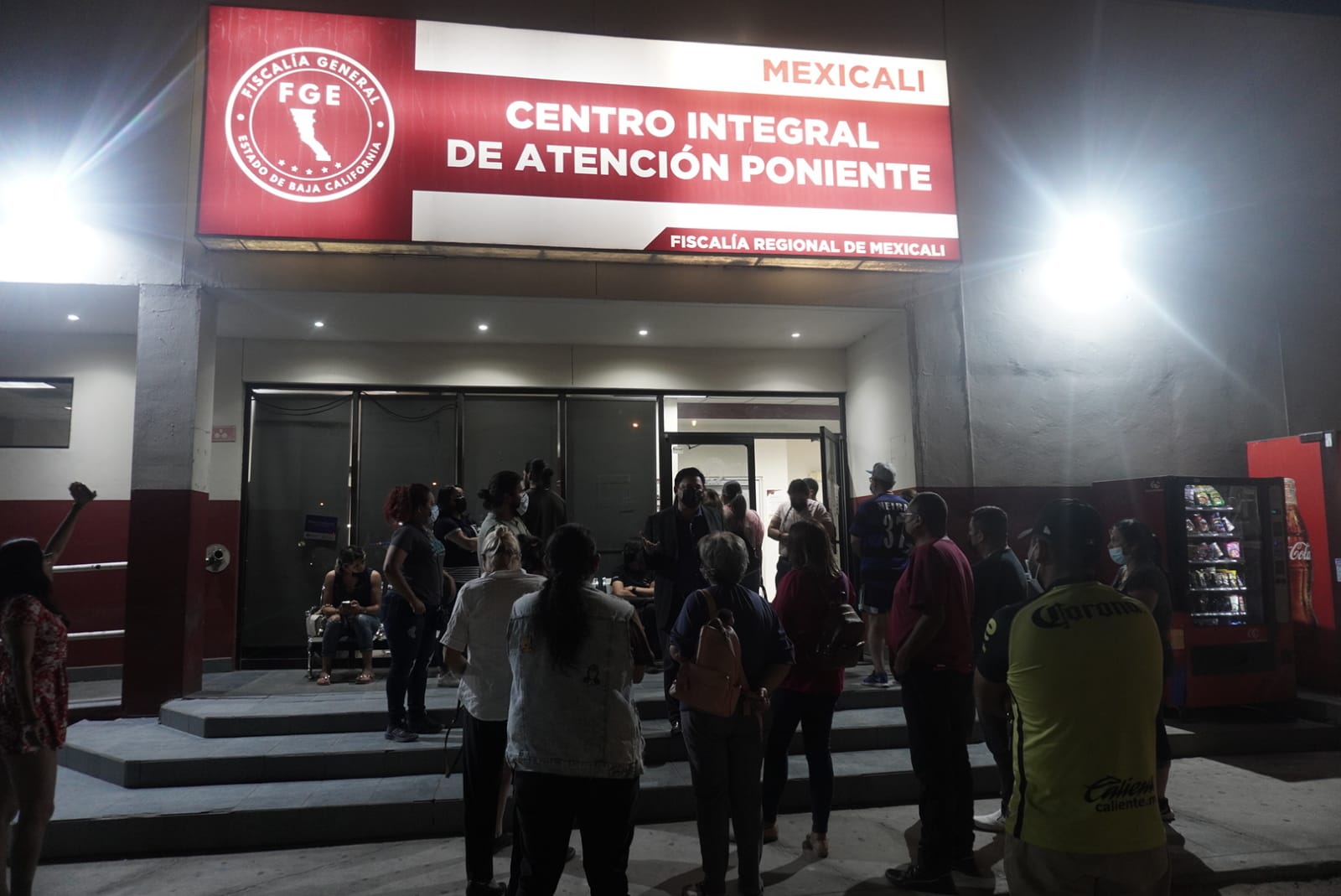 Divide y Vencerás Cuando nos protegen quienes no nos desean bien Divide y Vencerás Cuando nos protegen quienes no nos desean bien