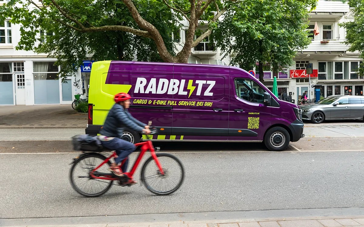 Mobiler Radblitz Service-Transporter für E-Bike und Lastenrad Reparaturen in Hamburg-Eimsbuettel