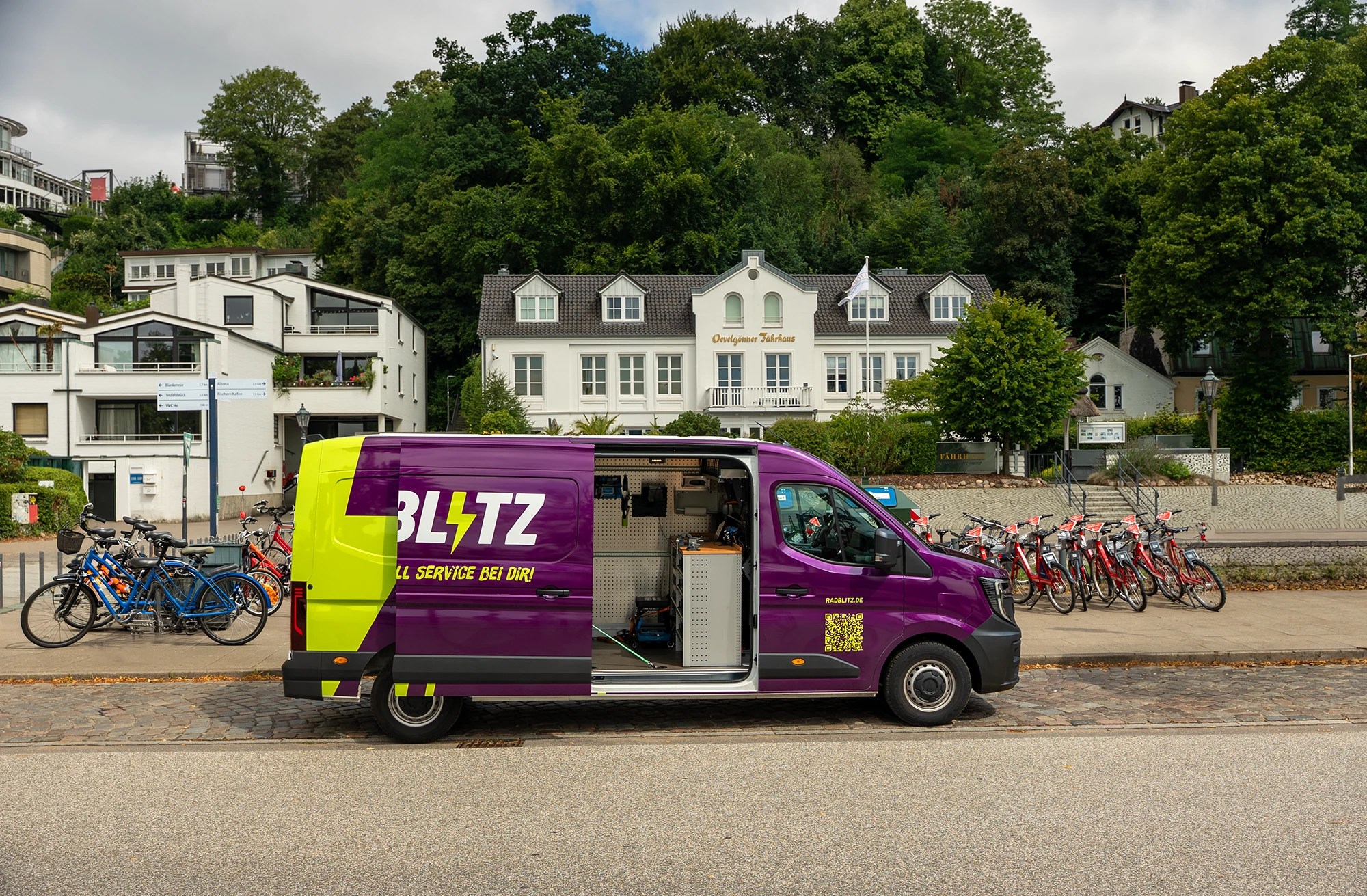 Mobiler Radblitz Service-Transporter für E-Bike und Lastenrad Reparaturen in Hamburg-Ottensen