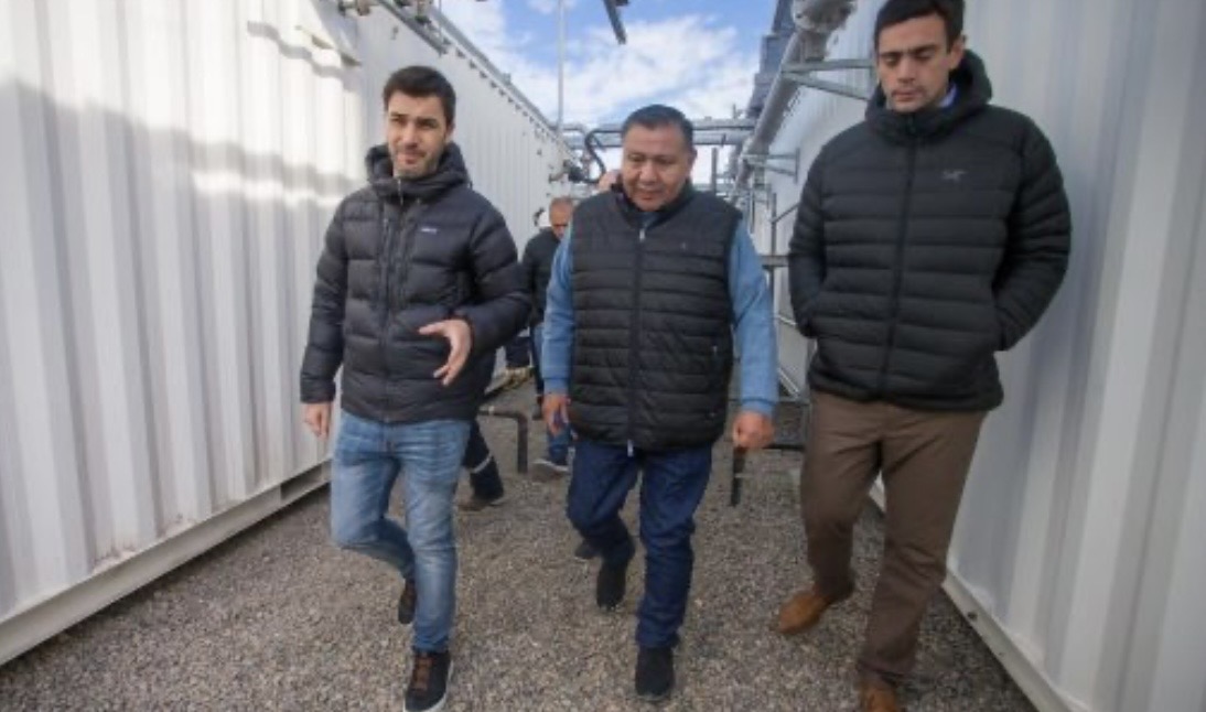 Con el barril por encima de los USD 100, Torres exigió más inversiones tras el traspaso de Manantiales Behr