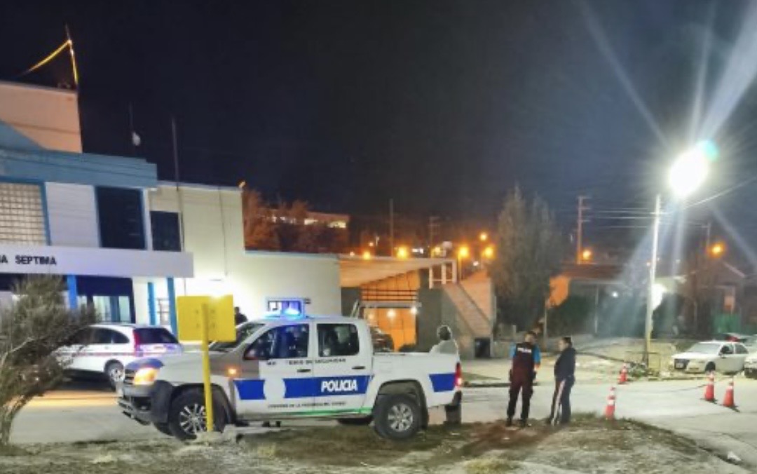 Nuevo homicidio en Comodoro: una mujer falleció y su pareja está grave