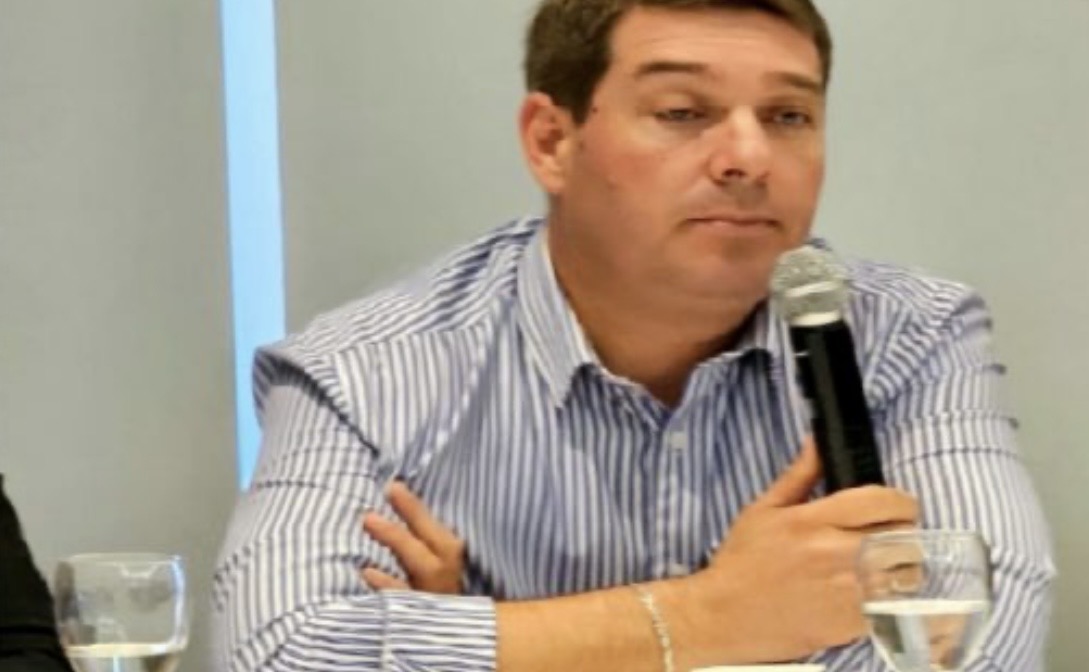 Biss y un “palito” para Menna: “Hay radicales que no defienden a los que tratamos de fortalecer el Partido”