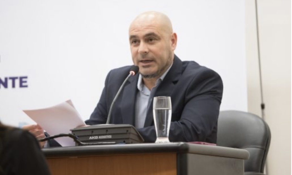 Montenegro reconoció fallas en la transición de las líneas de colectivos y pidió “paciencia a los vecinos”