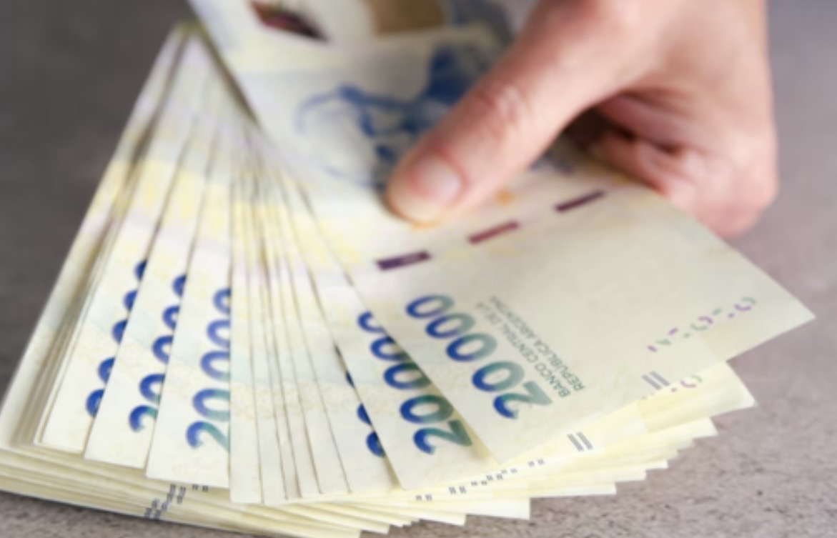 Los salarios registrados aumentaron en julio y quedaron por encima de la inflación