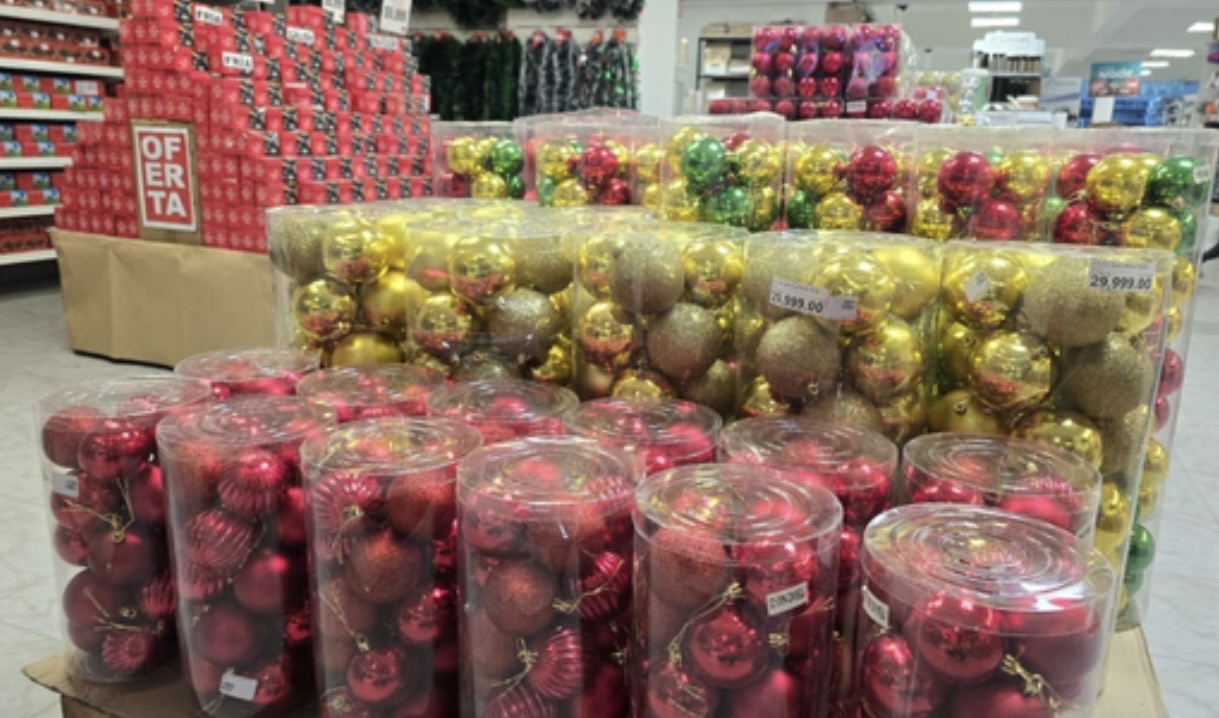 Las compras navideñas vienen con aumentos: adquirir un árbol puede costar hasta $400.000