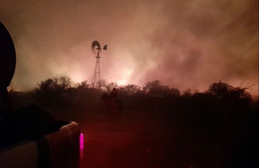Federal: un incendio no da tregua, ya arrasó con 500 hectáreas de monte nativo