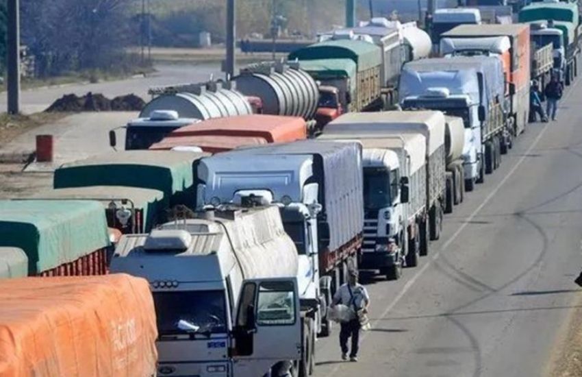 Transportistas entrerrianos evalúan volver a cortar la Ruta 14 ante la falta de soluciones
