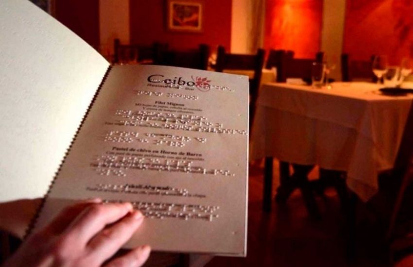 Colón: personas con discapacidad ofrecen elaborar menús en Braille y enseñar Lengua de Señas a los mozos