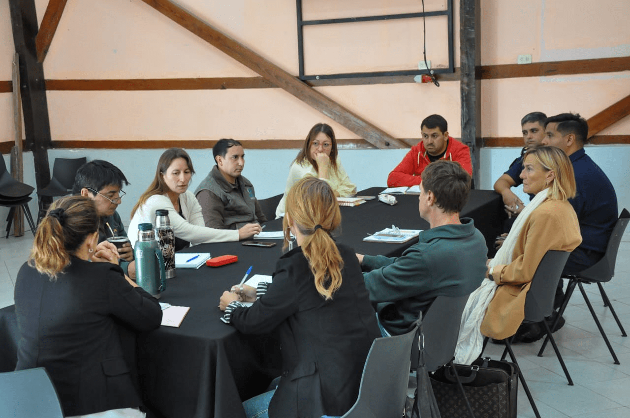 Trabajo conjunto para enfrentar problemáticas de violencia en escuelas secundarias