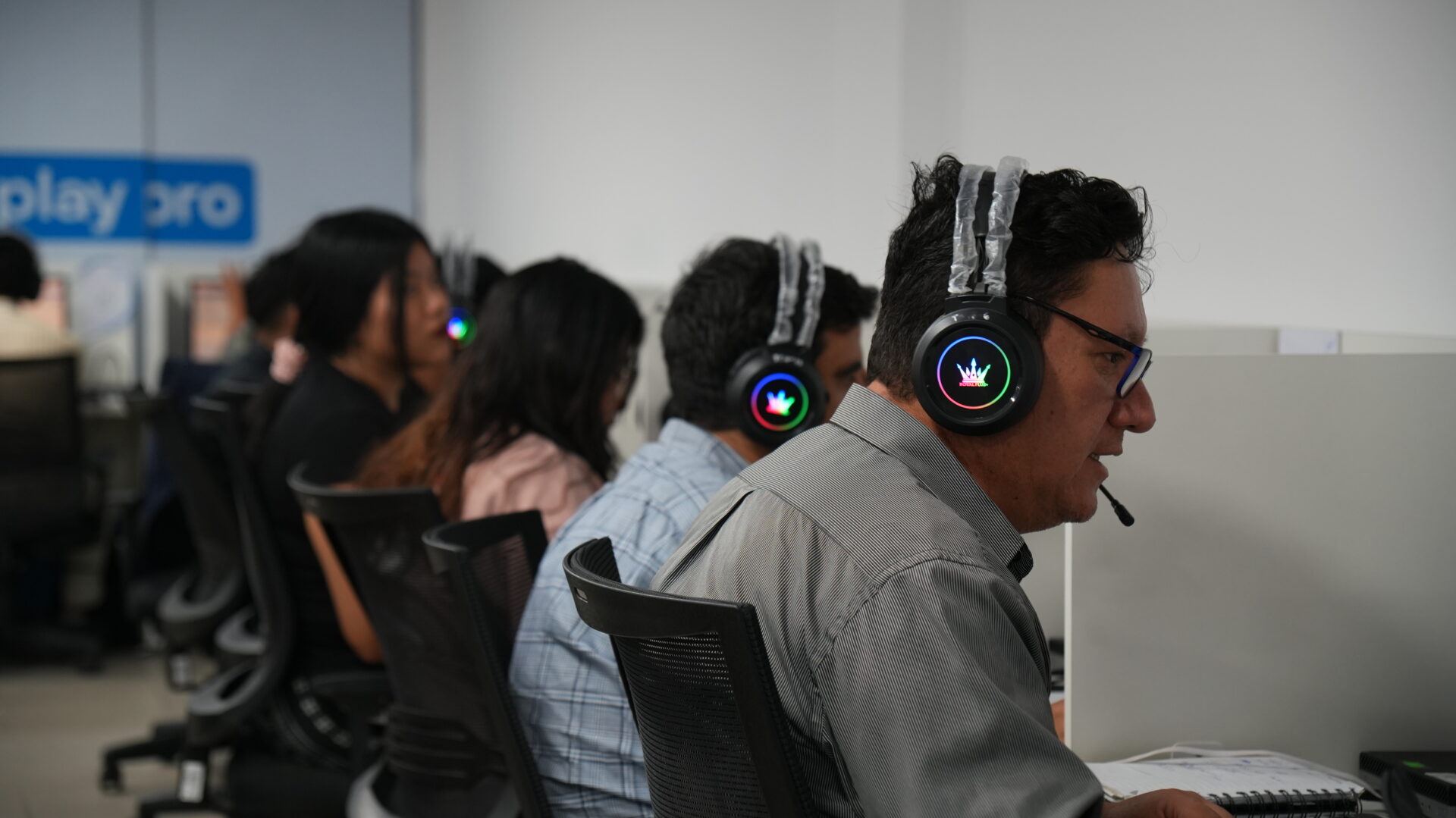 ENTEL inicia nueva etapa de atención al cliente con moderno Call Center en Santa Cruz