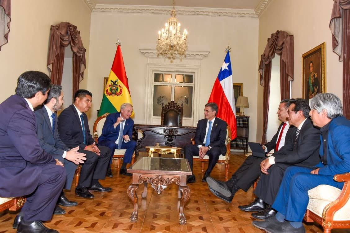 Medio del norte de Chile asegura que Presidente de Bolivia se comprometió a no regularizar vehículos robados en ese país
