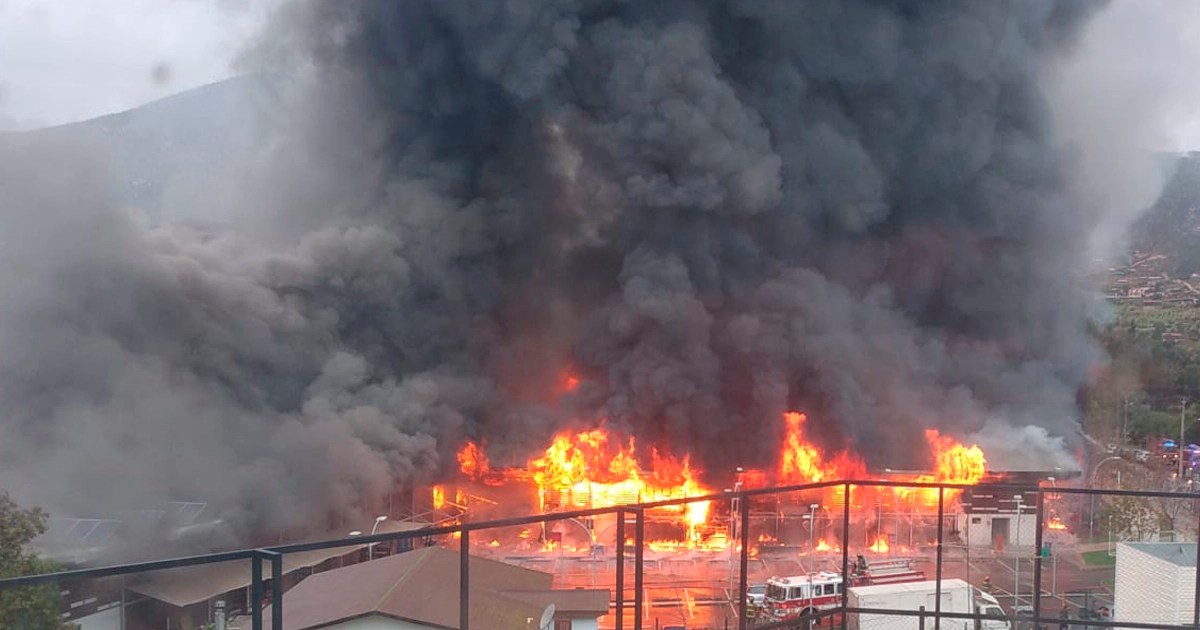 Devastador Incendio Destruye Plaza de Abasto en Illapel: 200 Familias Afectadas