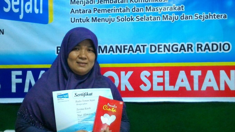 Berkenalan Dengan Si Penulis Cinta
