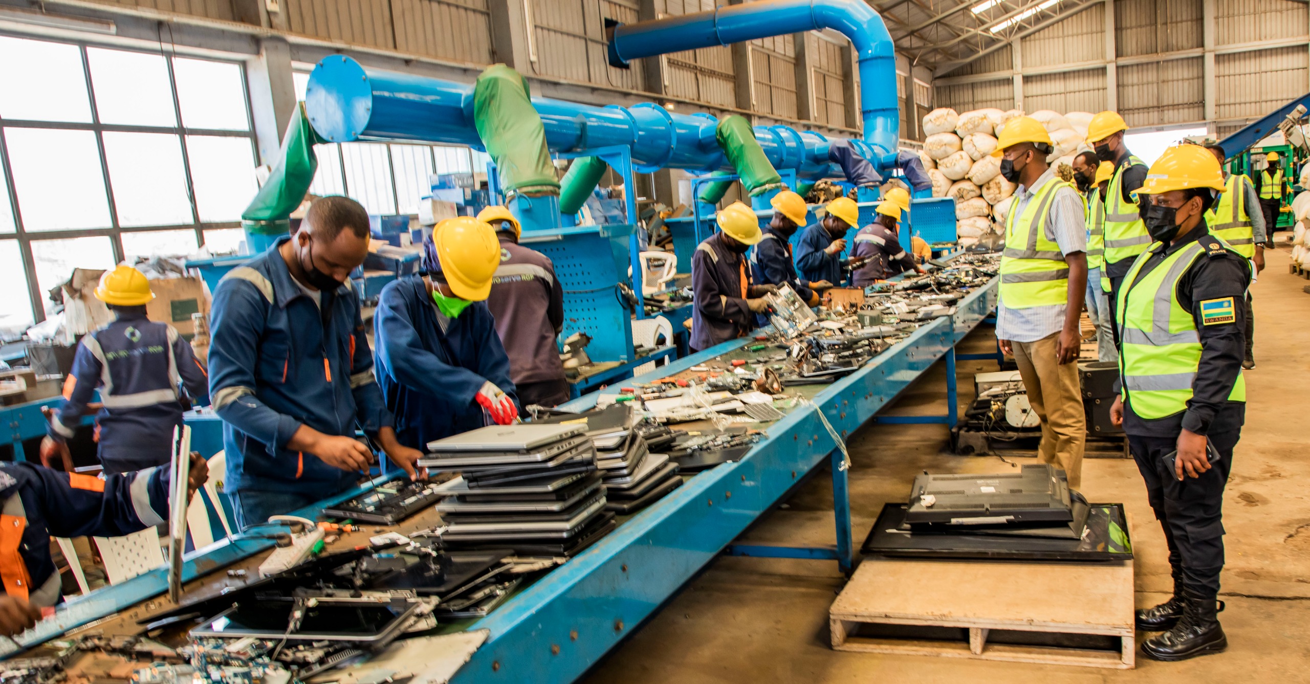 Rwanda: Hasobanuwe impamvu hangijwe ibikoresho birimo mudasobwa na Televiziyo by’ibilo 500