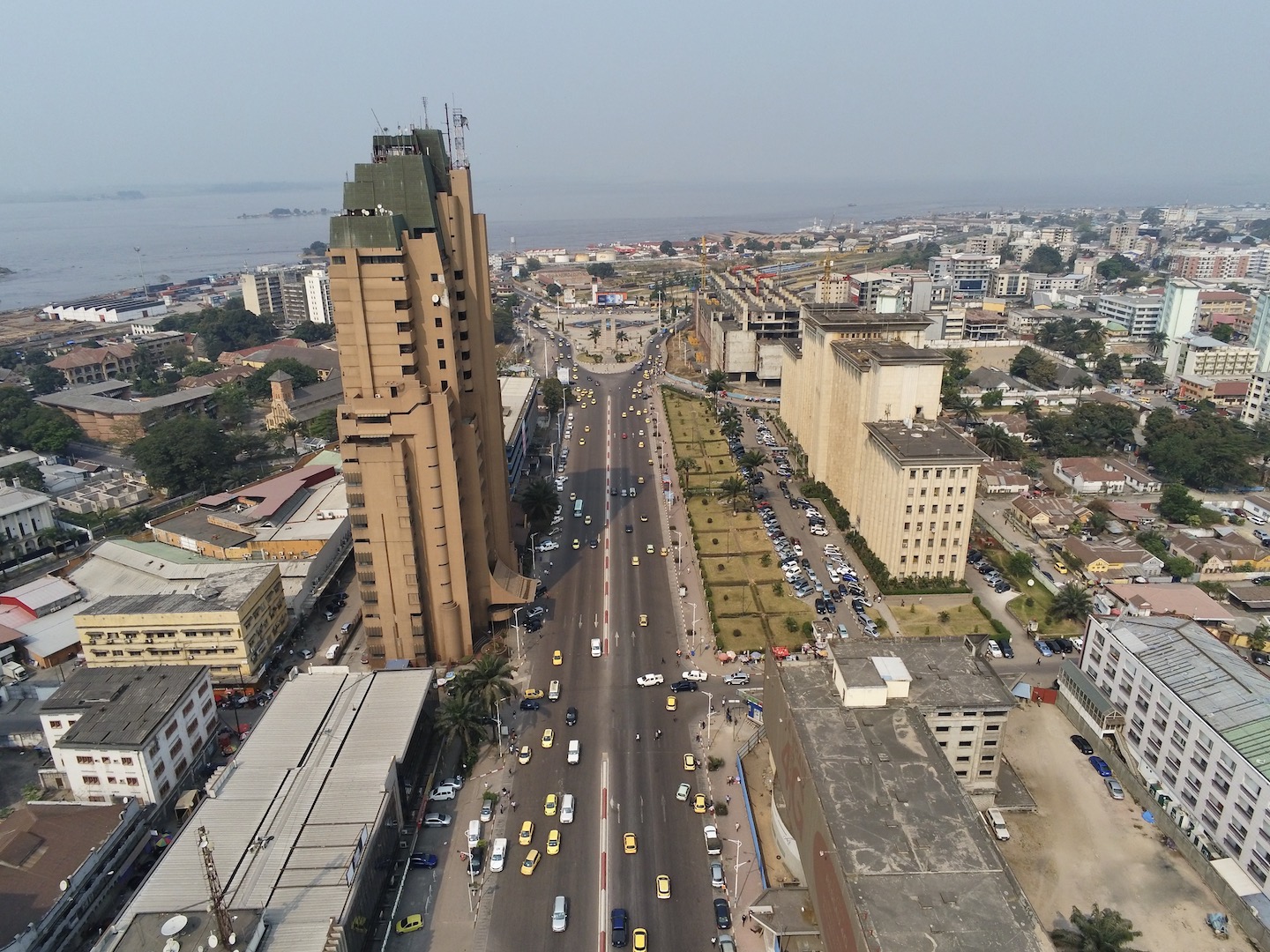 Hasobanuwe icyateye urusaku rw’amasasu rwumvikanye hafi y’ingoro ya Perezida Tshisekedi