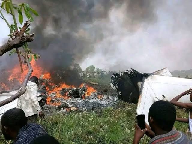 FARDC yemeje urupfu rw’Abajenerali babiri mu basirikare 13 bishwe n’impanuka y’indege