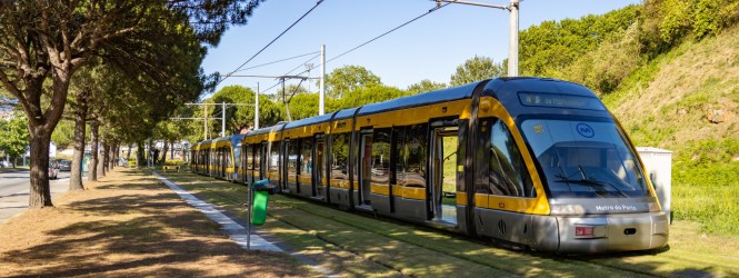 PSD acusa ministro de ser "cúmplice" da gestão da Metro do Porto