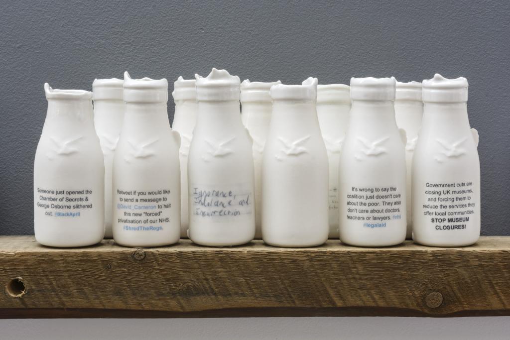 Raewyn Harrison Ceramics