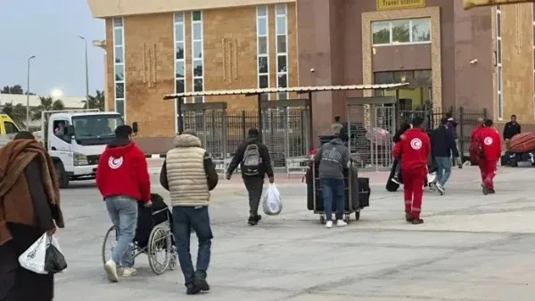 معبر رفح يستقبل الدفعة الـ17 من الفلسطينيين العائدين إلى قطاع غزة