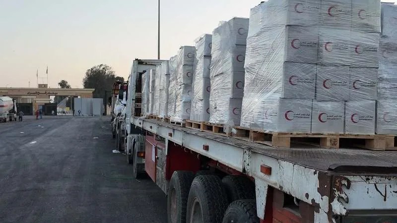 تحرك دفعة جديدة من شاحنات المساعدات الإغاثية إلى غزة عبر معبر رفح