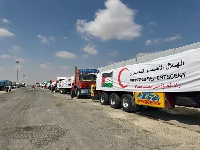 مساعدات غذائية وطبية جديدة تدخل غزة ضمن القافلة رقم 153