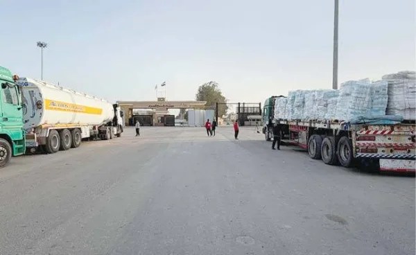 تحرك الدفعة الـ178 من شاحنات المساعدات إلى قطاع غزة 