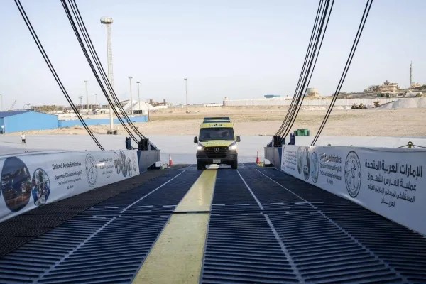المستشفى الإماراتي العائم بالعريش يستقبل دفعة جديدة من المرضى القادمين من غزة