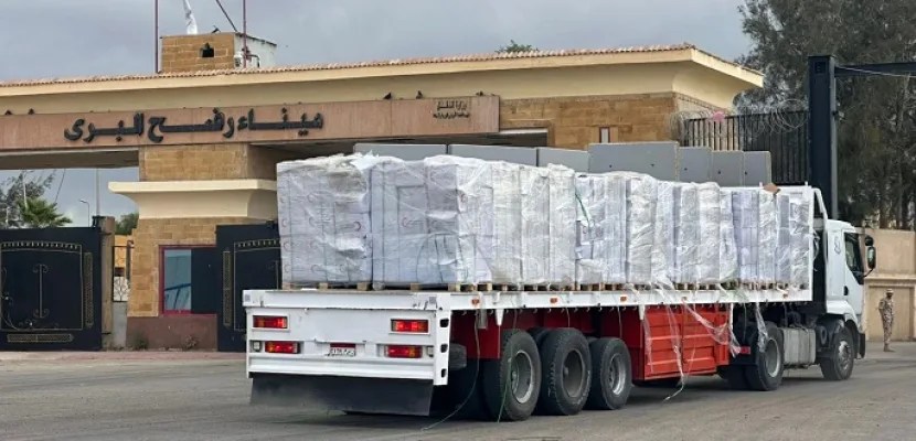 دخول القافلة الـ 200 من زاد العزة إلى قطاع غزة عبر معبر رفح
