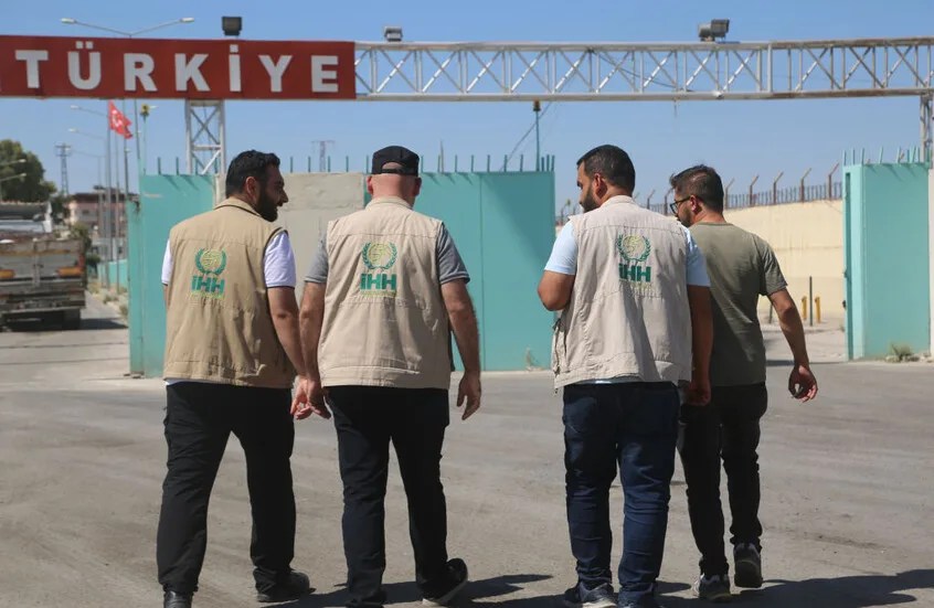خلاف جديد حول المساعدات الإنسانية في غزة بعد مطالب إسرائيلية بوقف التعاون مع منظمة تركية