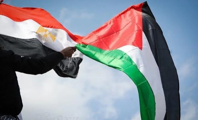 مباحثات القاهرة تدخل مرحلة جديدة وسط آمال بإحراز تقدم في اتفاق غزة
