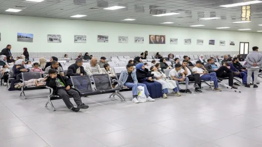 بعد تلقي العلاج اللازم.. دفعة من أطفال غزة تغادر الأردن عائدة إلى القطاع