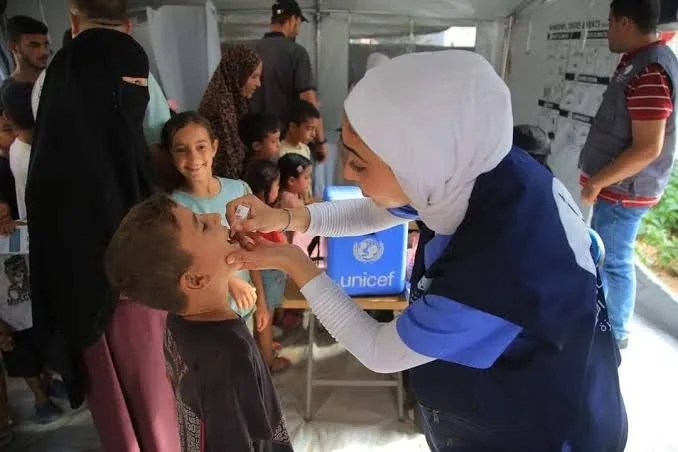 حملة تطعيم جديدة تستهدف طلبة المدارس في غزة.. تعرف على المواعيد والأماكن