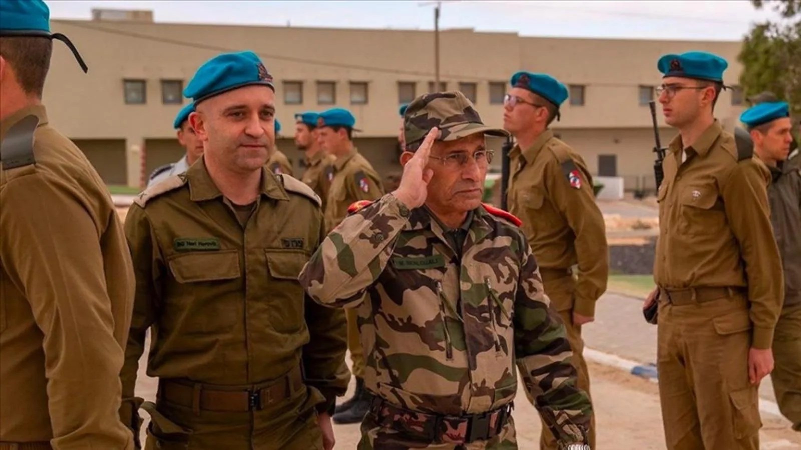 تقرير: ضباط من الجيش المغربي يجرون جولة ميدانية في غزة