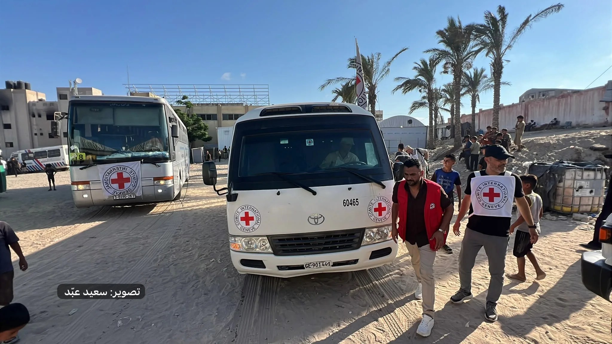 الإفراج عن 37 محتجزا بينهم سيدة من قطاع غزة