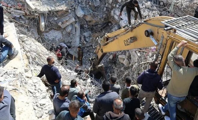 الأشغال العامة: نواجه أزمة 40 مليون طن من الركام في غزة بحفار واحد