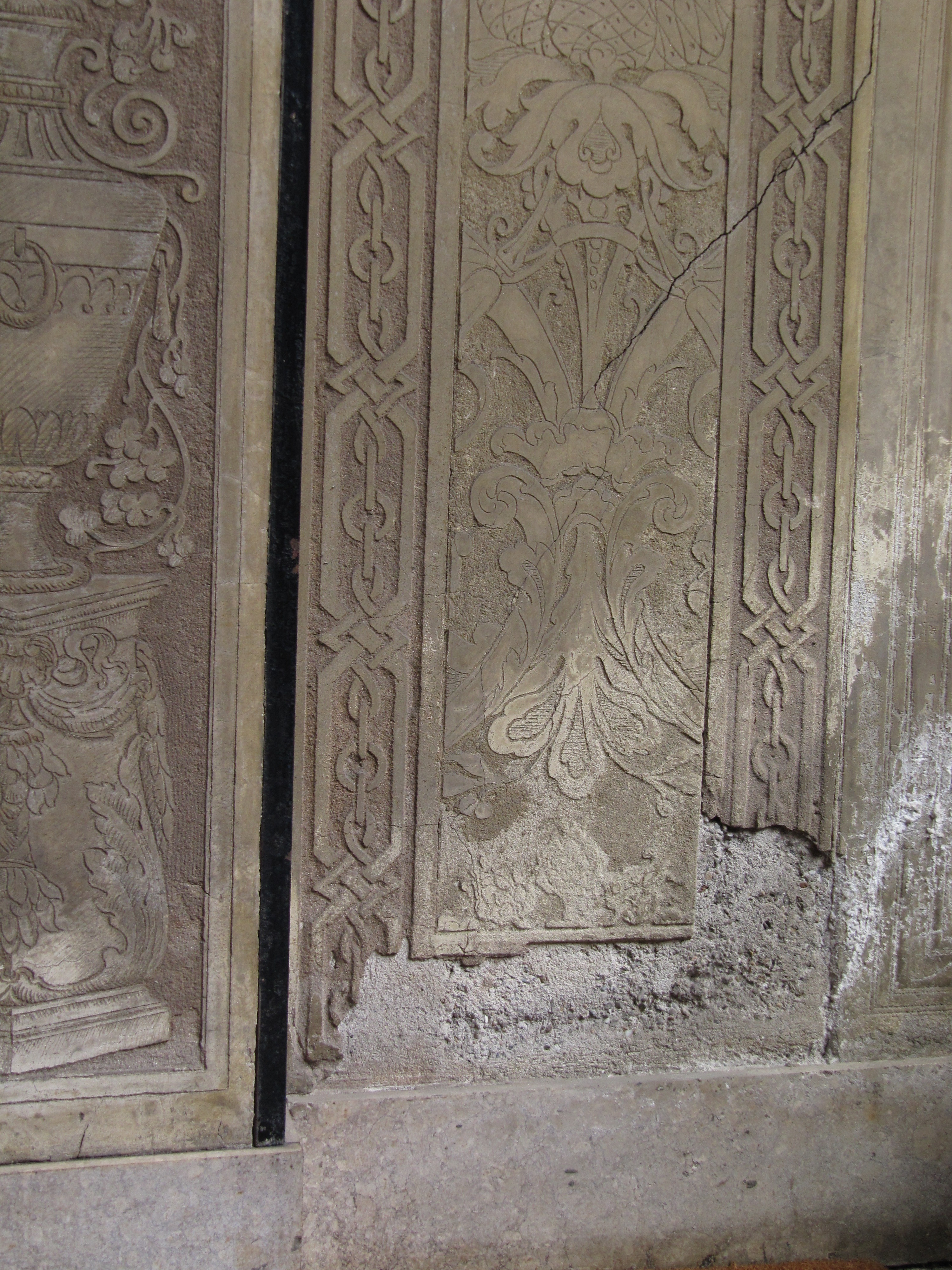 outdoor graffito technique, before