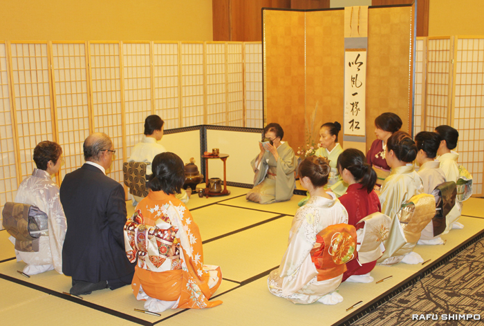 表千家同門会：「秋の親睦茶会」開催 - Rafu Shimpo