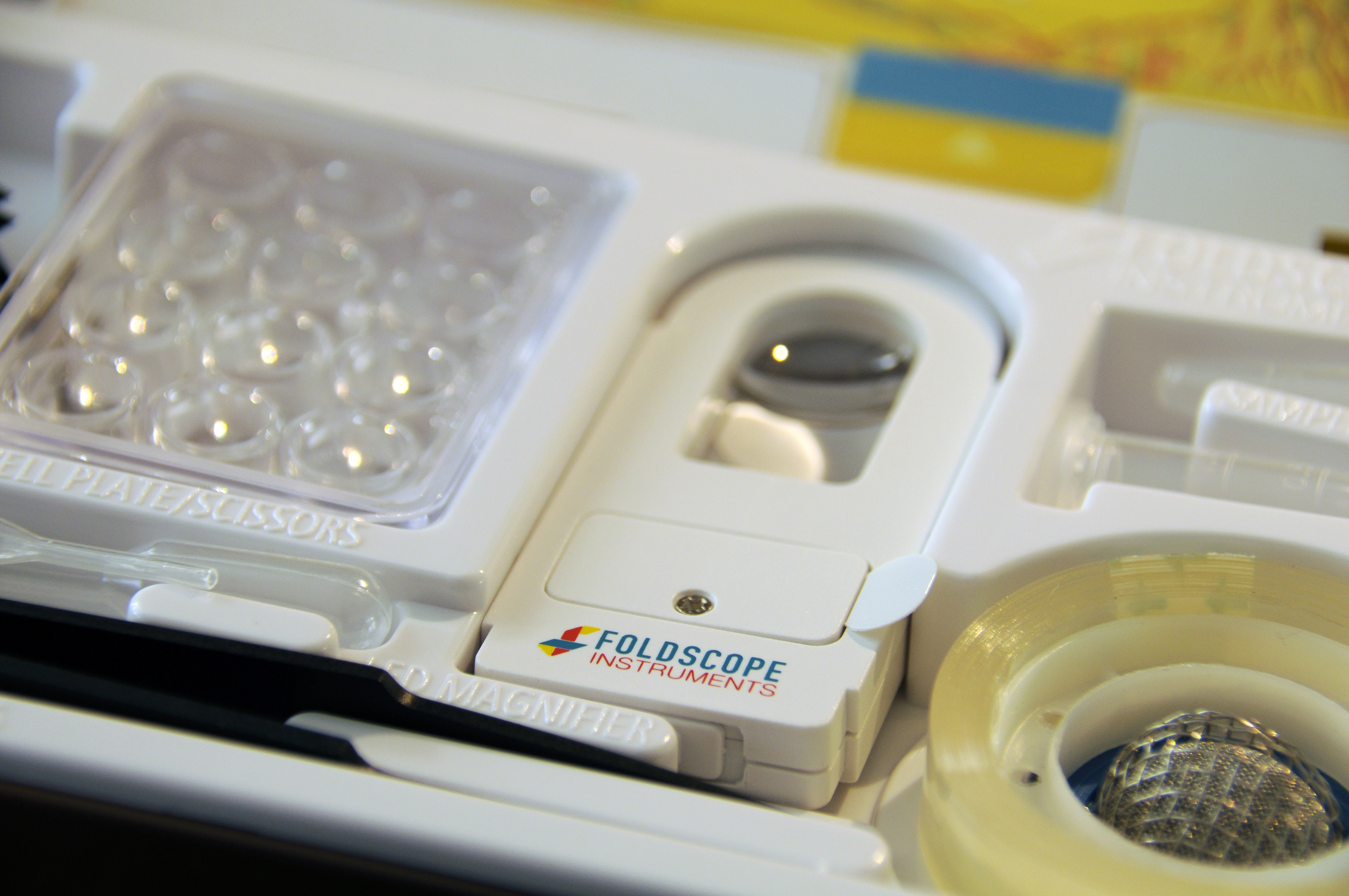 Foldscope_BoxContent2