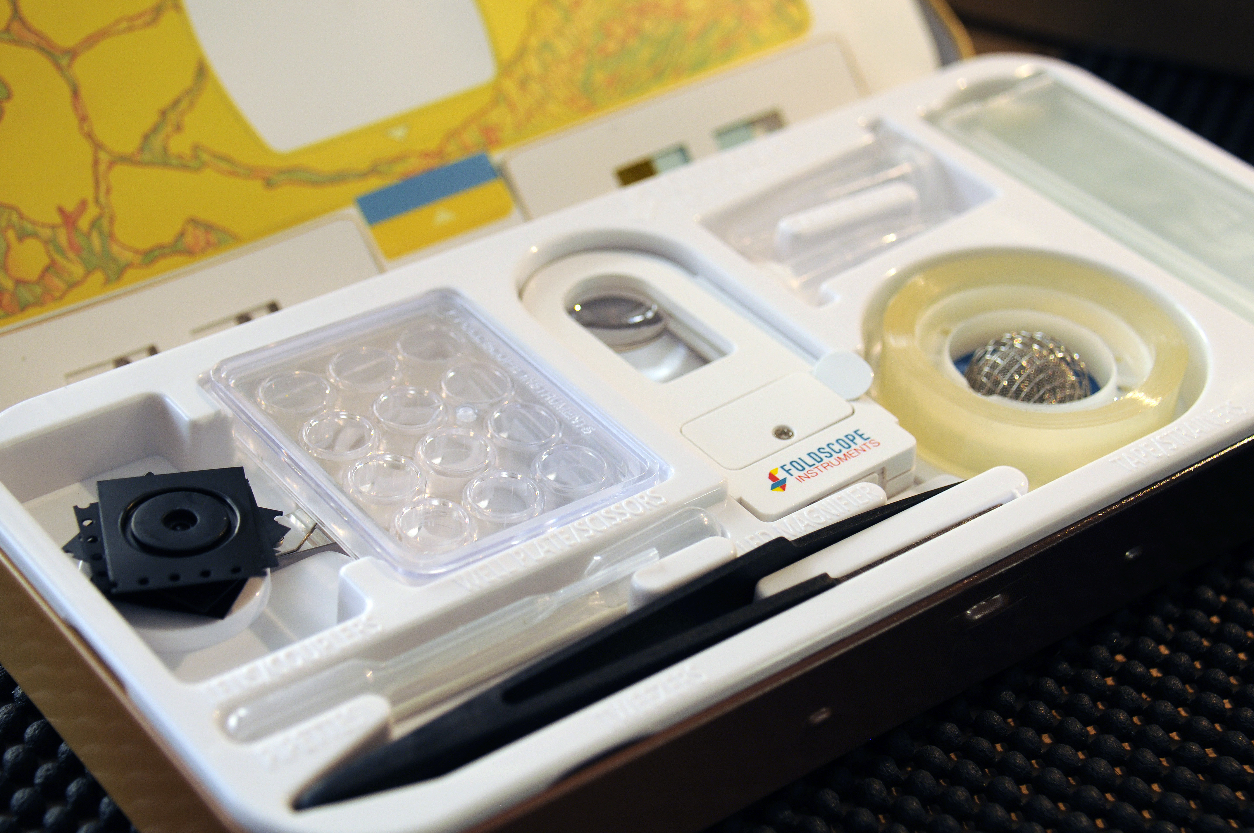 Foldscope_BoxContent4