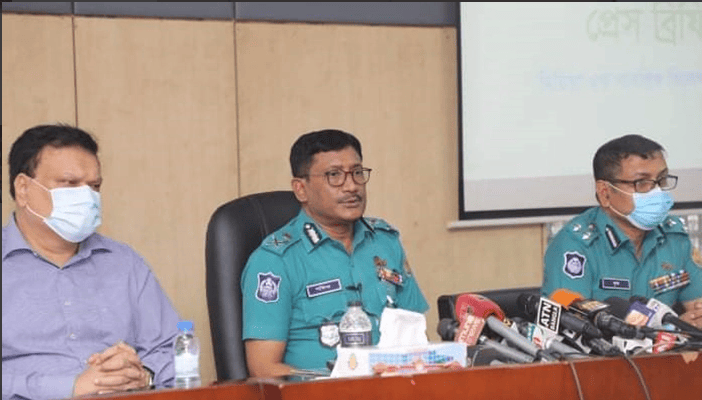 অকারণে ঘর থেকে বের হলেই মামলা দেবো, গ্রেপ্তার করবো: ডিএমপি কমিশনার