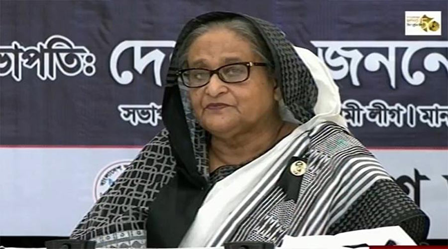 আল্লাহ কীভাবে যেন হাতে তুলে বাঁচিয়েছে: শেখ হাসিনা