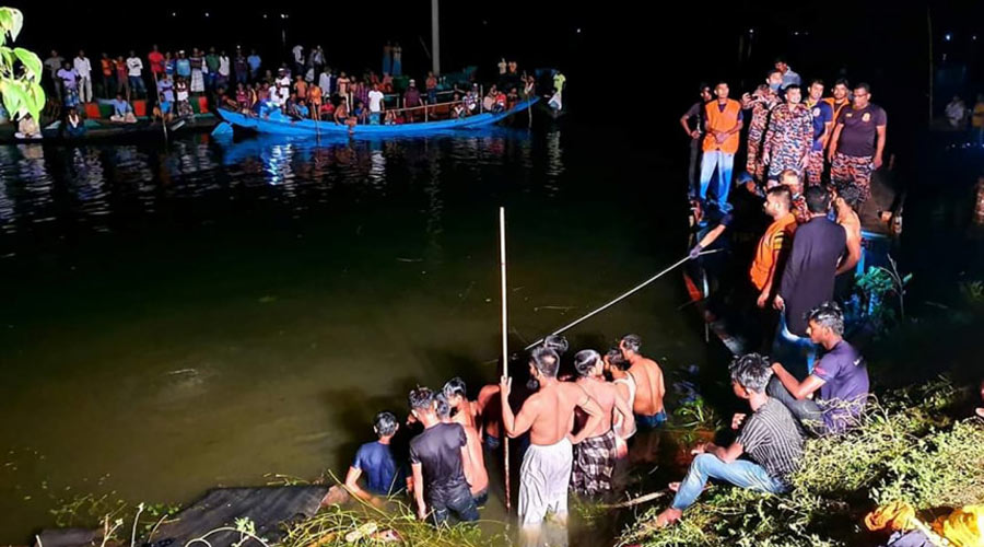 ব্রাহ্মণবাড়িয়ায় ট্রলারের সঙ্গে সংঘর্ষে ডুবে গেলো নৌকা, ২২ জনের মৃত্যু