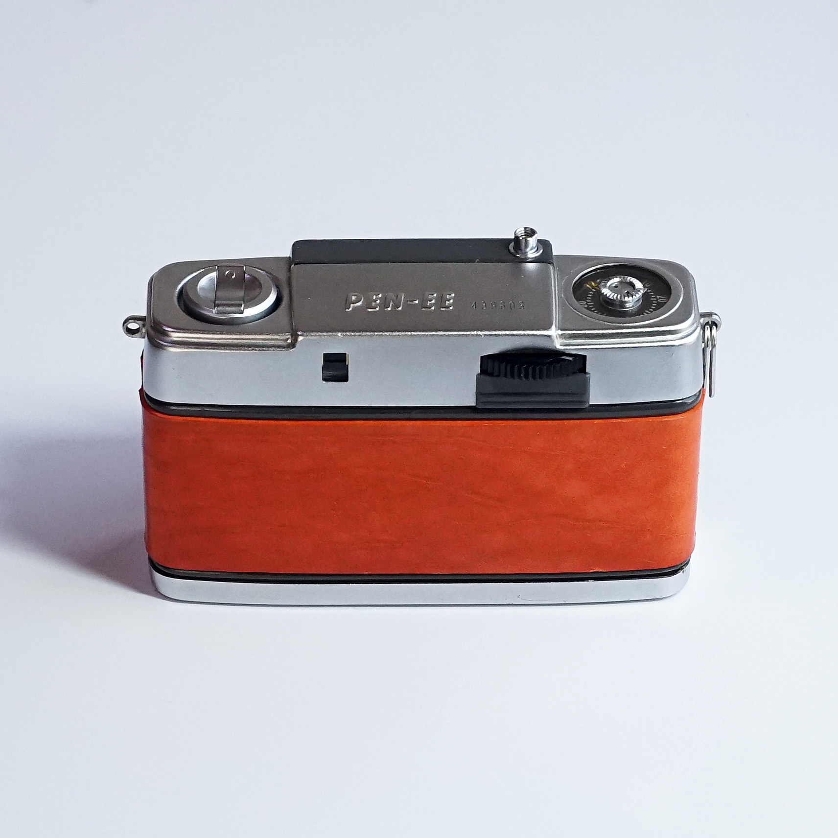 売り切れ 限定カラーカメラ 特典同色リングカバー付 OLYMPUS PEN-EE