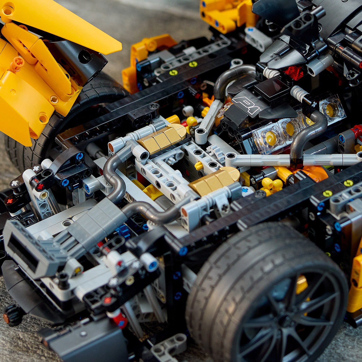42172: LEGO TECHNIC McLaren P1 1:8 Supercar officially revealed