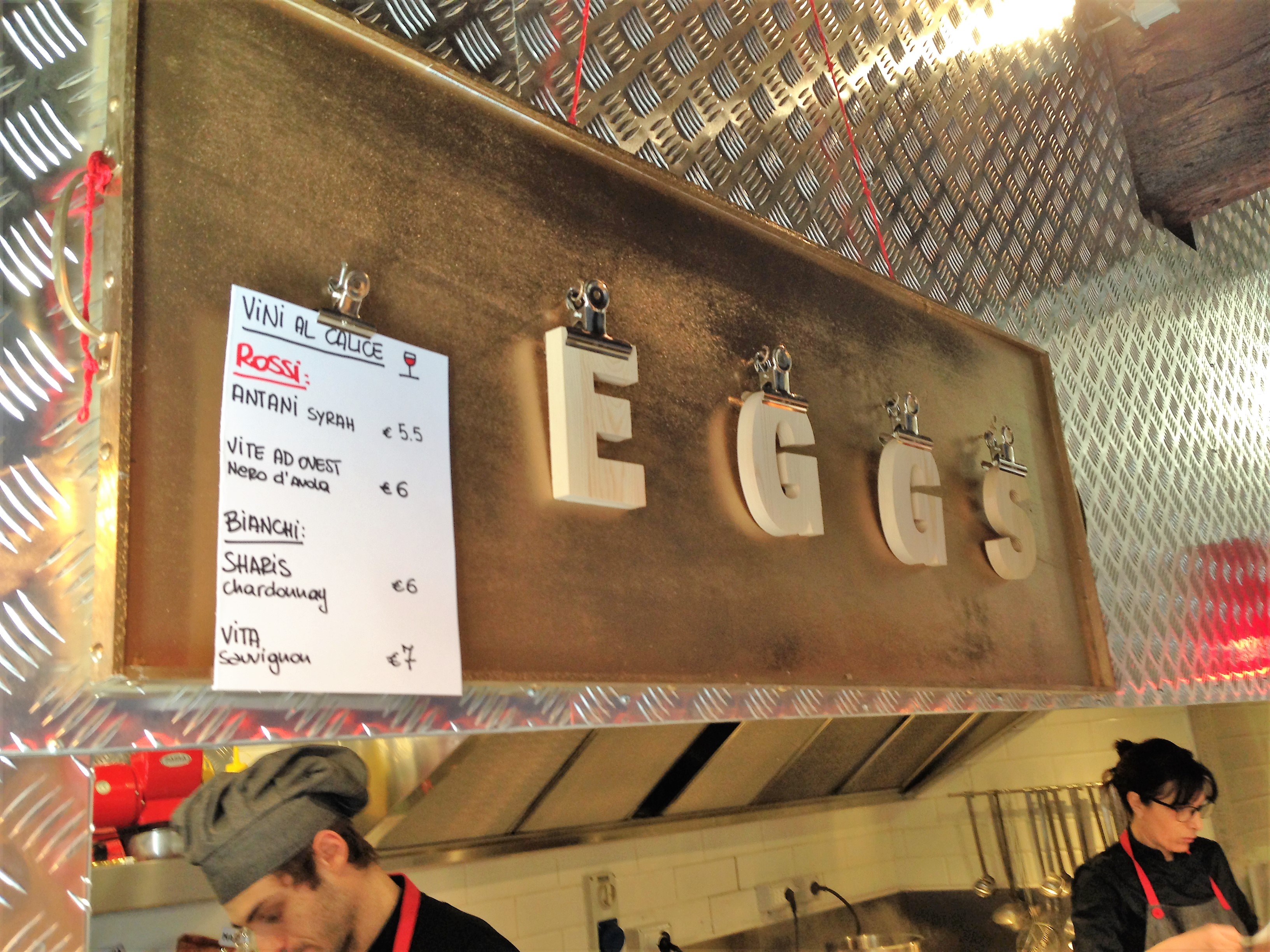Eggs-Roma-Trastevere-pop food-uova-cucinare con le uova-ristorante a trastevere- street food a Trastevere
