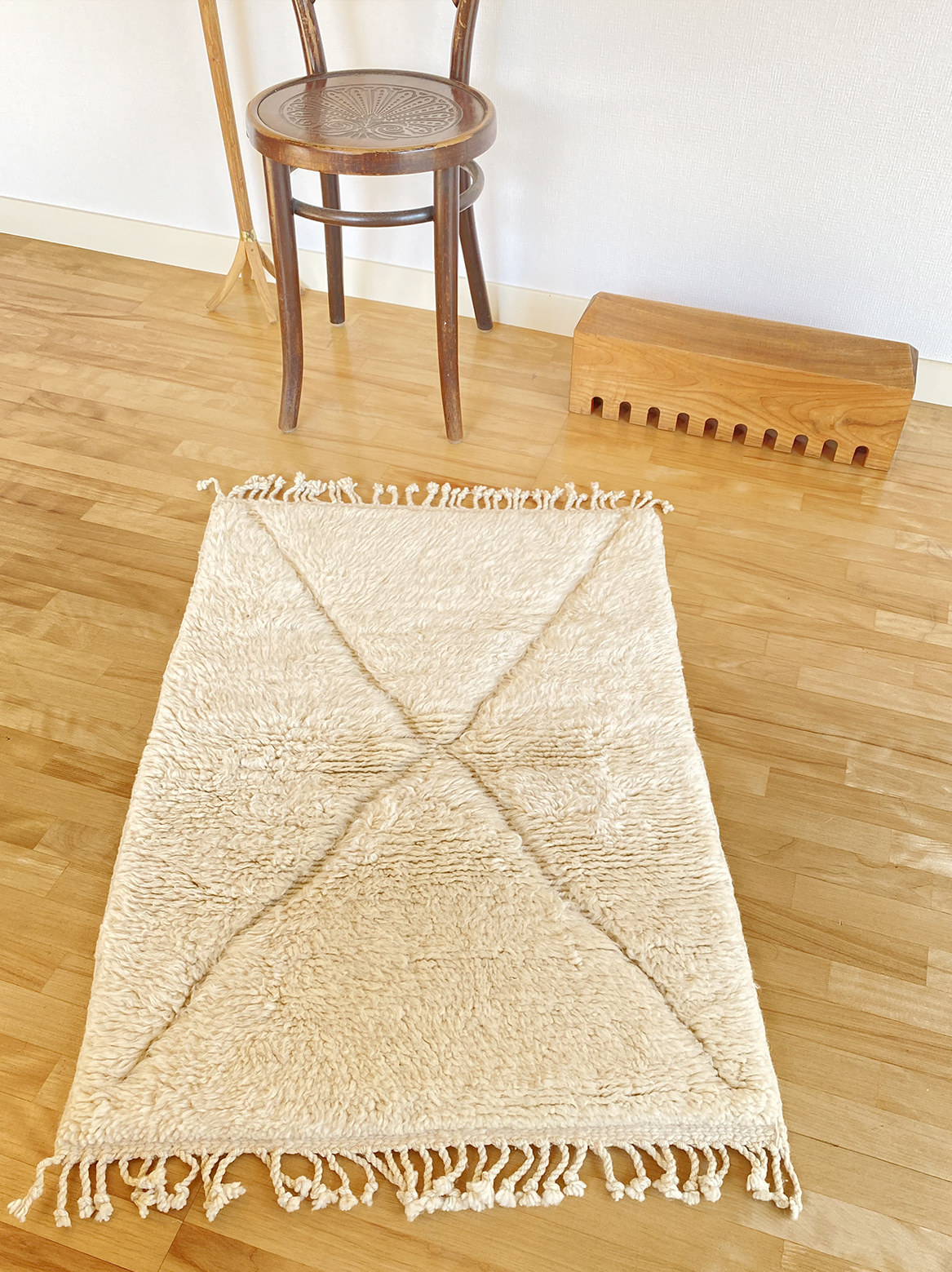 ベニワレンラグ（新品）　モロッコ産　手織りwool100%　国内クリーニング済 ベニワレン ラグ ホワイトウール｜手織りモロッコ玄関マット