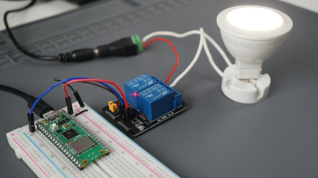 Raspberry Pi Pico connected to a relay - on state