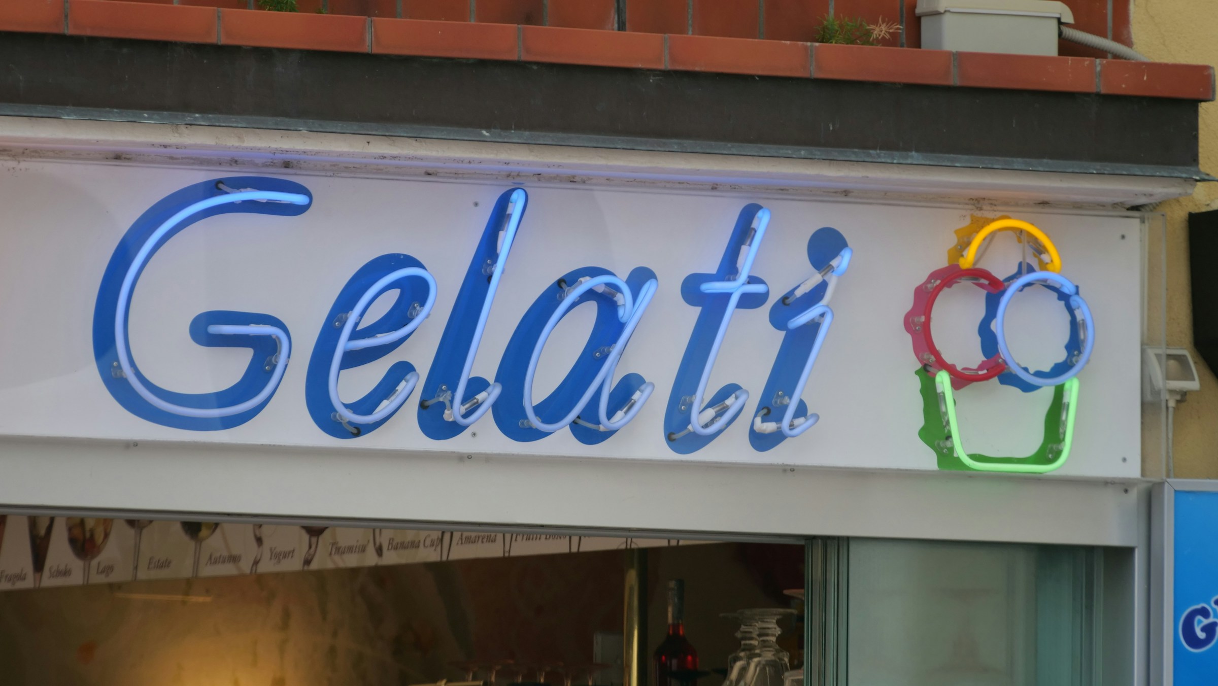 1. Defining Brand Identity